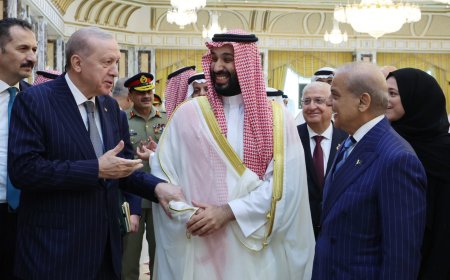 Mekke İttifakı: Stratejik Bir Zorunluluk mu, Yoksa Türkiye’yi Ateşe Atacak Macera mı?